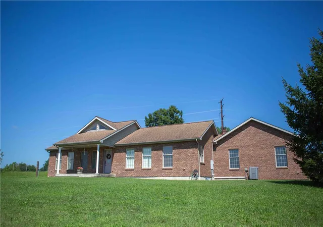 Photo 3 of Single family home for sale at 245 Tomahawk Trl, Allen Twp, PA 18067 | MLS# 783304 | Listing updated on 2026-08-30