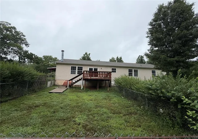 Photo 3 of Sale Pending at 432 Old Allentown, Bushkill Twp, PA 18091 | MLS# 783399 | Listing updated on 2026-09-10