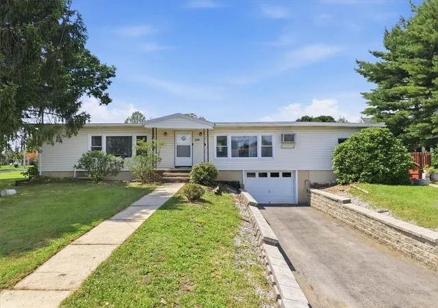 Photo 1 of Manufactured home for sale at 350 S 8th St, Lehighton Boro, PA 18235 | MLS# 783350 | Listing updated on 2026-10-06