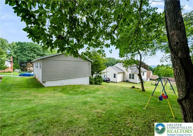 Photo 4 of Single family home for sale at 1764 Ritter St, Bethlehem City, PA 18015 | MLS# 783446 | Listing updated on 2026-08-30