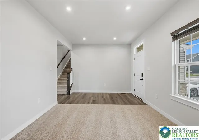 Photo 4 of Single family home for sale at 817 Hendon Ln, North Catasauqua Bor, PA 18032 | MLS# 783411 | Listing updated on 2026-09-21