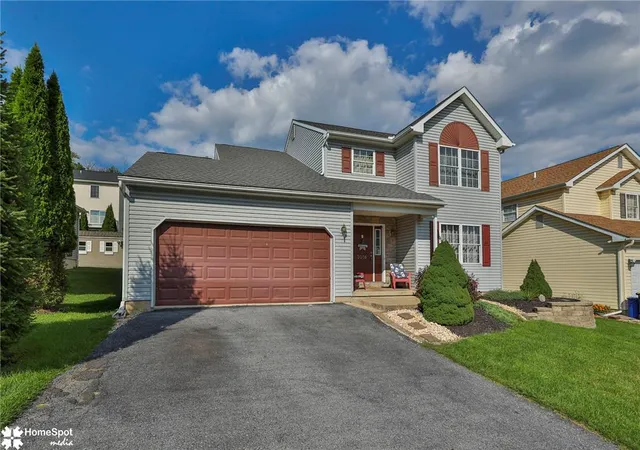 Photo 3 of Sale Pending at 5016 Foxrun Ln, Whitehall Twp, PA 18052 | MLS# 783232 | Listing updated on 2026-10-06