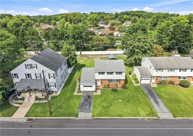 Photo 3 of Single family home for sale at 1630 Whitehall Ave, Allentown City, PA 18104 | MLS# 783464 | Listing updated on 2026-10-07