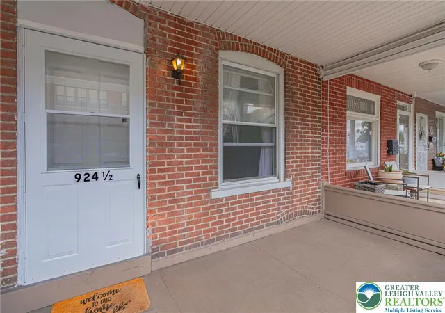 Photo 3 of Sale Pending at 924 S 8th St, Allentown City, PA 18103 | MLS# 783403 | Listing updated on 2026-09-08