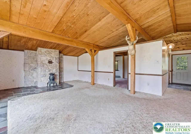 Photo 4 of Single family home for sale at 7625 Gypsy Moth Dr, New Tripoli, PA 18066 | MLS# 783320 | Listing updated on 2026-09-24