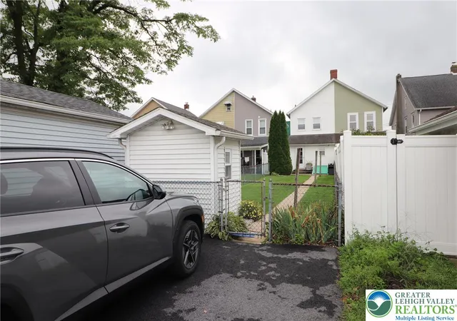 Photo 39 of Single family home for sale at 133 N 2nd St, Coplay Boro, PA 18037 | MLS# 783503 | Listing updated on 2026-08-31