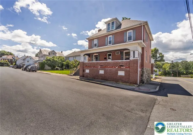 Photo 2 of Single family home for sale at 55 Dewey St, Roseto Boro, PA 18013 | MLS# 783561 | Listing updated on 2026-09-19