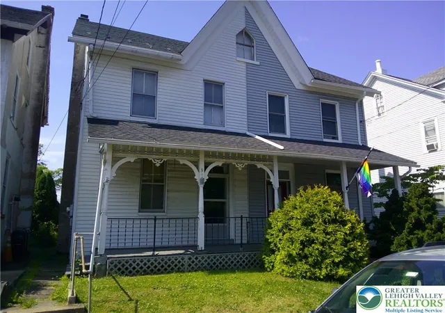 Photo 1 of Single family home for sale at 910 W Broad, Quakertown Boro, PA 18951 | MLS# 783605 | Listing updated on 2026-08-30