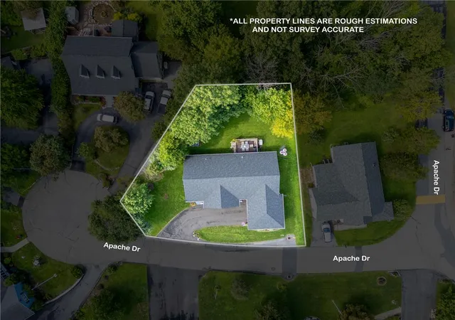 Photo 4 of Sale Pending at 13 Apache Dr, Upper Mt Bethel Twp, PA 18343 | MLS# 783607 | Listing updated on 2026-09-26