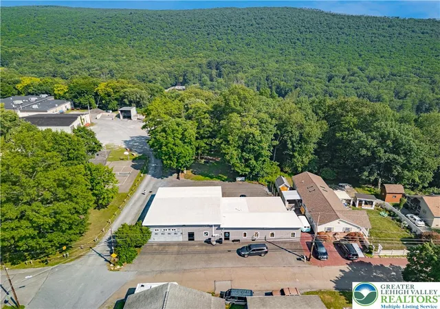 Photo 3 of Sale Pending at 830 Fern St, Jim Thorpe, PA 18229 | MLS# 782988 | Listing updated on 2026-09-05