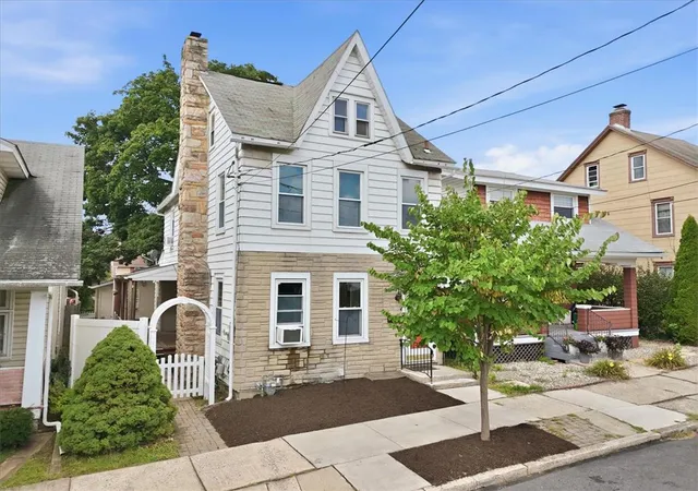 Photo 3 of Sale Pending at 1515 Shipman St, Bethlehem, PA 18018 | MLS# 783478 | Listing updated on 2026-09-09