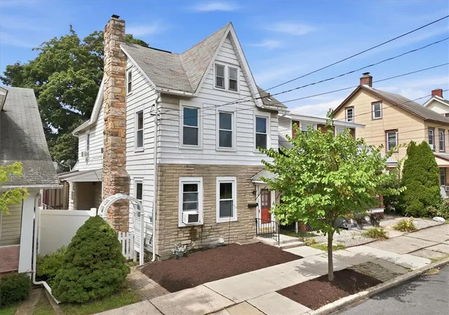 Photo 4 of Sale Pending at 1515 Shipman St, Bethlehem, PA 18018 | MLS# 783478 | Listing updated on 2026-09-09