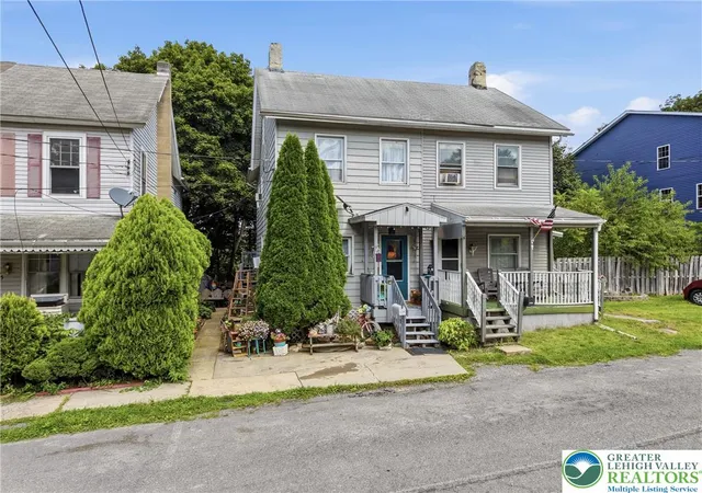 Photo 1 of Single family home for sale at 439 S Walnut St, Slatington, PA 18080 | MLS# 783658 | Listing updated on 2026-08-31