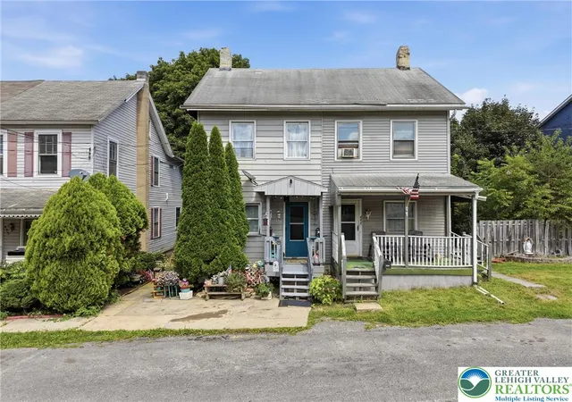 Photo 5 of Single family home for sale at 439 S Walnut St, Slatington, PA 18080 | MLS# 783658 | Listing updated on 2026-08-31