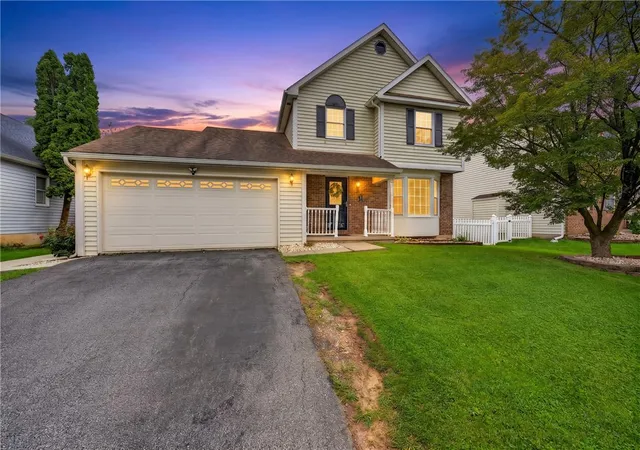 Photo 2 of Single family home for sale at 651 Willow Dr, Catasauqua, PA 18032 | MLS# 783645 | Listing updated on 2026-08-31