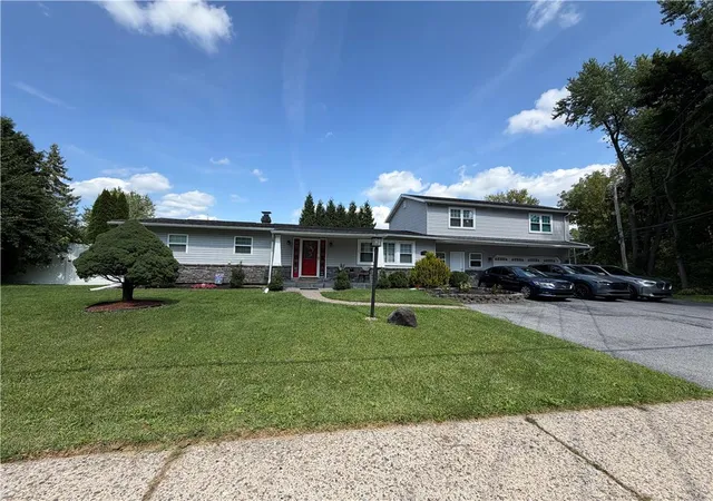 Photo 1 of Single family home for sale at 1704 Pennsylvania Ave, Bethlehem, PA 18018 | MLS# 783716 | Listing updated on 2026-09-14