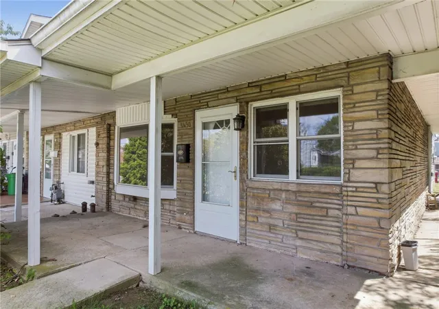Photo 3 of Sale Pending at 1630 Cambridge St, Allentown, PA 18109 | MLS# 783405 | Listing updated on 2026-09-11