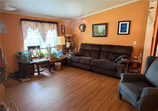 Photo 3 of Sale Pending at 6 Overlook Ln, Bath, PA 18014 | MLS# 783751 | Listing updated on 2026-09-29