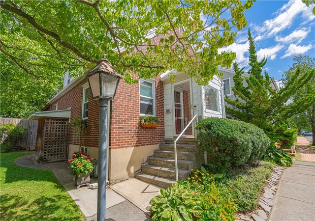 Photo 2 of Sale Pending at 229 E Wall St, Bethlehem, PA 18018 | MLS# 782699 | Listing updated on 2026-09-14