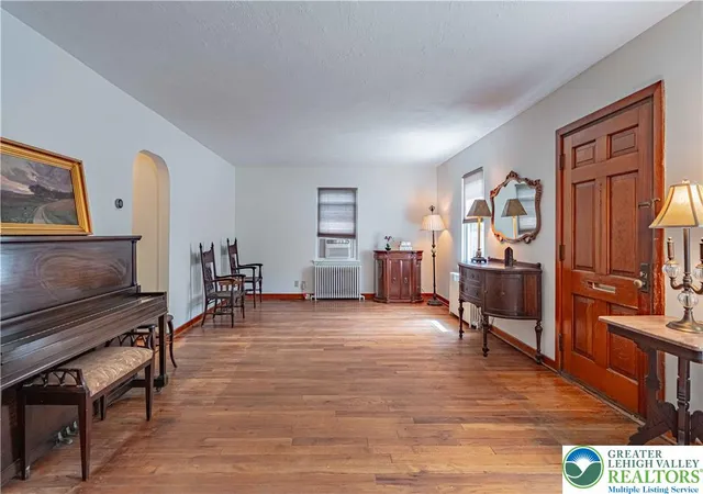 Photo 4 of Sale Pending at 229 E Wall St, Bethlehem, PA 18018 | MLS# 782699 | Listing updated on 2026-09-14