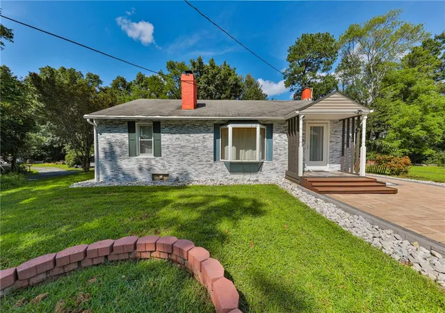 Photo 4 of Single family home for sale at 4430 Crescent St, Stroudsburg, PA 18360 | MLS# 783418 | Listing updated on 2026-09-19