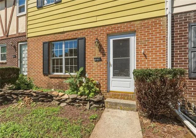 Photo 3 of Sale Pending at 1230 Eagle St, Allentown, PA 18106 | MLS# 783761 | Listing updated on 2026-09-29