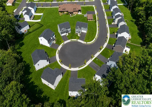 Photo 2 of Single family home for sale at 2713 Barnes Ct, Allentown, PA 18103 | MLS# 783595 | Listing updated on 2026-09-28