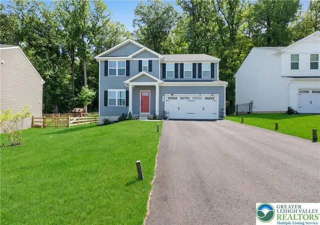 Photo 3 of Single family home for sale at 2713 Barnes Ct, Allentown, PA 18103 | MLS# 783595 | Listing updated on 2026-09-28