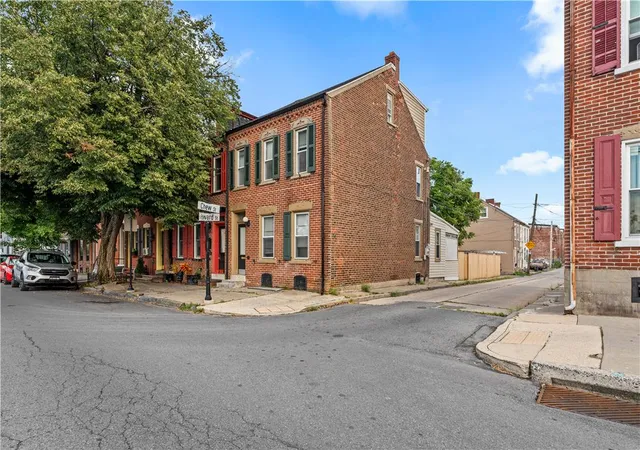 Photo 2 of Townhouse for sale at 1022 W Chew St, Allentown, PA 18102 | MLS# 783625 | Listing updated on 2026-09-29