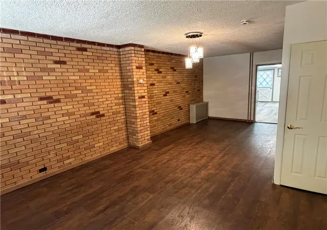 Photo 3 of Sale Pending at 231 Peach St, Allentown, PA 18102 | MLS# 783847 | Listing updated on 2026-09-08