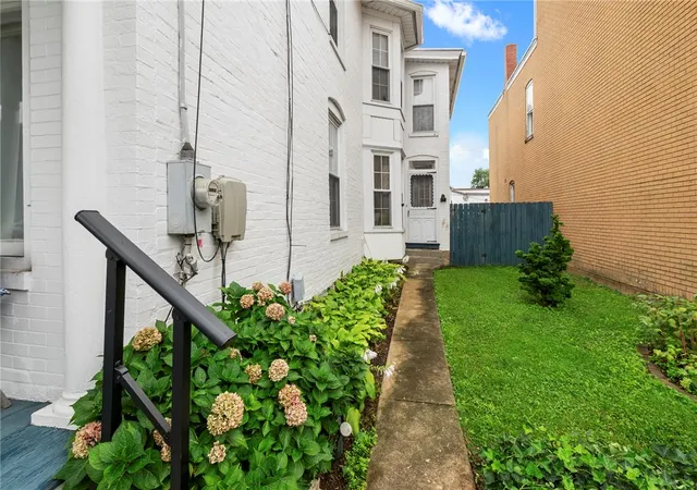 Photo 3 of Sale Pending at 327 W Walnut St, Kutztown, PA 19530 | MLS# 782760 | Listing updated on 2026-09-25