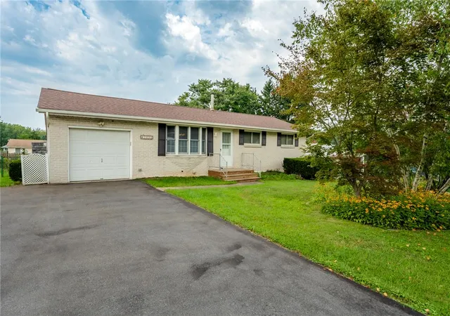 Photo 1 of Sale Pending at 3950 Bruce Ln, Bethlehem, PA 18020 | MLS# 783805 | Listing updated on 2026-09-07
