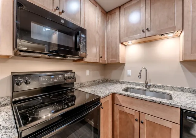 Photo 3 of Sale Pending at 3950 Bruce Ln, Bethlehem, PA 18020 | MLS# 783805 | Listing updated on 2026-09-07