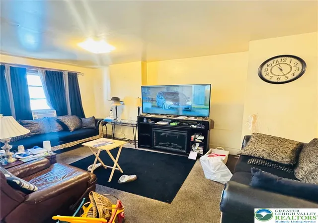 Photo 2 of Single family home for sale at 175 W Pine St, Allentown, PA 18102 | MLS# 783894 | Listing updated on 2026-09-03