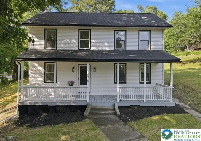 Photo 1 of Sale Pending at 805 N Main St, Bangor, PA 18013 | MLS# 783899 | Listing updated on 2026-09-09