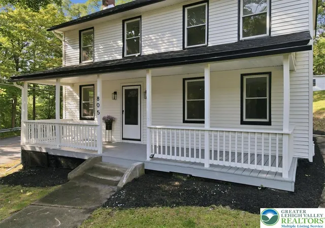 Photo 3 of Sale Pending at 805 N Main St, Bangor, PA 18013 | MLS# 783899 | Listing updated on 2026-09-09