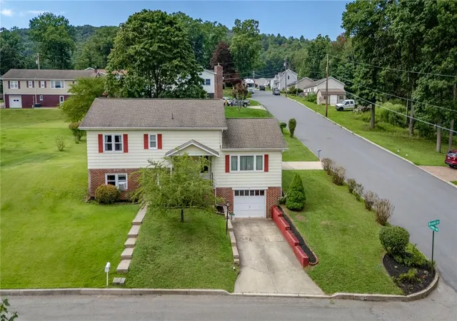 Photo 1 of Single family home for sale at 14 Brook Dr, Lehighton, PA 18235 | MLS# 783850 | Listing updated on 2026-09-06