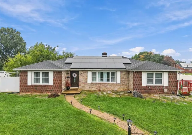 Photo 3 of Single family home for sale at 1405 Highland St, Allentown, PA 18102 | MLS# 783866 | Listing updated on 2026-09-23