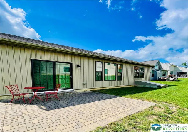 Photo 3 of Single family home for sale at 4147 Bluesky Pl, Emmaus Boro, PA 18049 | MLS# 783680 | Listing updated on 2026-09-08