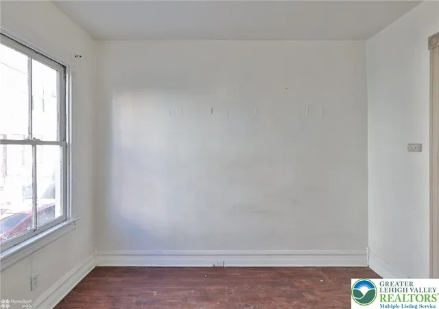 Photo 3 of Townhouse for sale at 934 W Pine St, Allentown, PA 18102 | MLS# 783928 | Listing updated on 2026-09-03