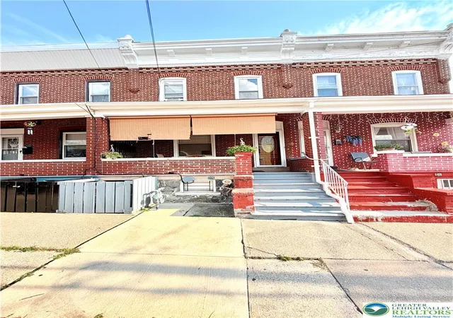 Photo 2 of Townhouse for sale at 182 Chew, Allentown, PA 18102 | MLS# 783889 | Listing updated on 2026-09-03