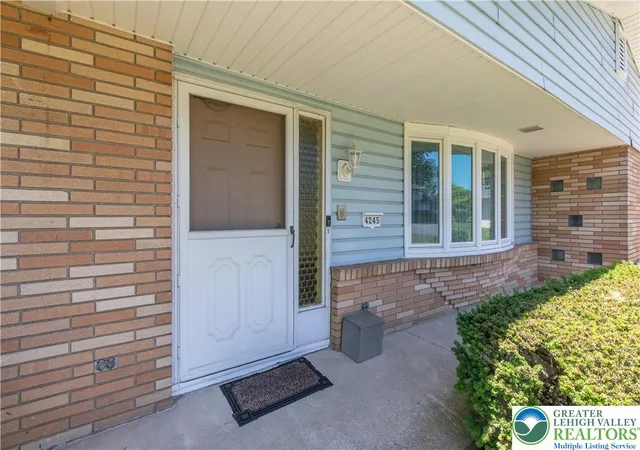 Photo 2 of Sale Pending at 4245 Windsor Pl, Center Valley, PA 18034 | MLS# 783730 | Listing updated on 2026-09-08