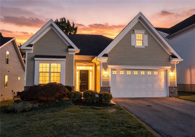 Photo 2 of Single family home for sale at 1692 Valley View Dr, Allentown, PA 18104 | MLS# 783876 | Listing updated on 2026-10-07