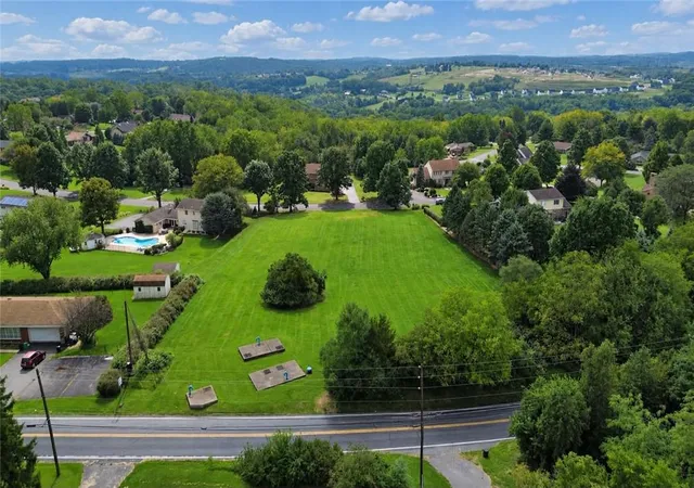 Photo 3 of Sale Pending at 37 Jennings Run, Northampton, PA 18067 | MLS# 783727 | Listing updated on 2026-09-15