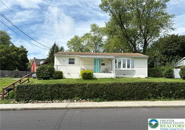 Photo 2 of Sale Pending at 942 S Front St, Allentown, PA 18103 | MLS# 783220 | Listing updated on 2026-10-05