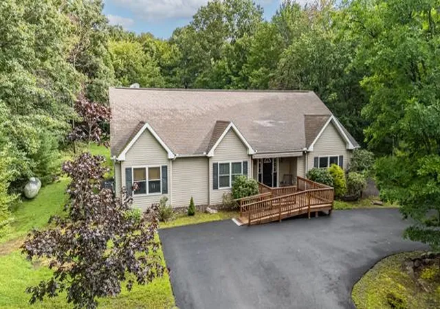 Photo 1 of Single family home for sale at 33 Bear Ln, Jim Thorpe, PA 18229 | MLS# 783771 | Listing updated on 2026-09-29