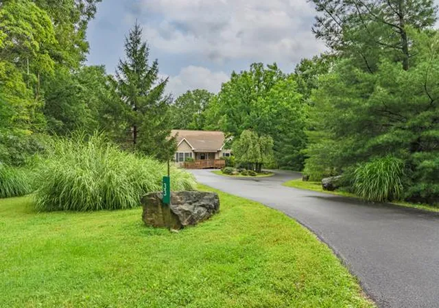 Photo 2 of Single family home for sale at 33 Bear Ln, Jim Thorpe, PA 18229 | MLS# 783771 | Listing updated on 2026-09-29