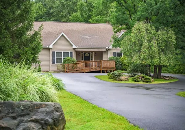 Photo 2 of Single family home for sale at 33 Bear Ln, Jim Thorpe, PA 18229 | MLS# 783771 | Listing updated on 2026-10-23