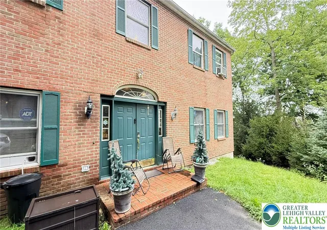 Photo 3 of Single family home for sale at 193 St Andrews Dr, Lehman Twp, PA 18324 | MLS# 783940 | Listing updated on 2026-09-04