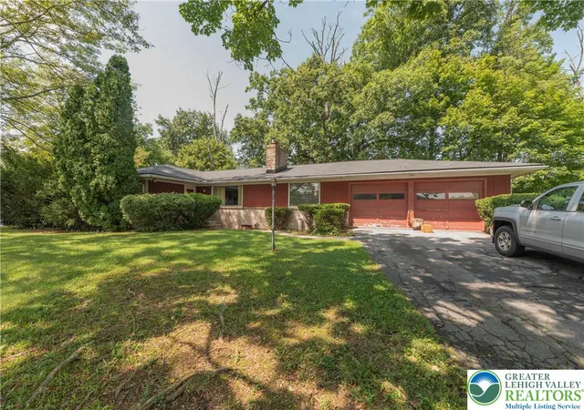 Photo 1 of Single family home for sale at 3901 Grant St, Slatedale, PA 18079 | MLS# 783291 | Listing updated on 2026-09-18